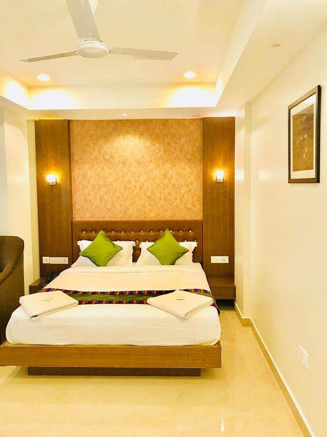 Regalia Inn &Suites Mysore Exterior photo